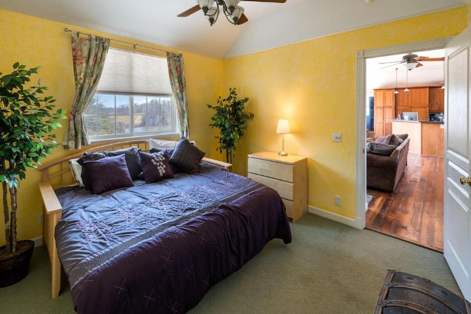 Glass House Winery Bed And Breakfast Earlysville Exterior photo